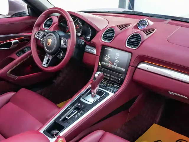 Porsche 718 — Фото автомобиля 6