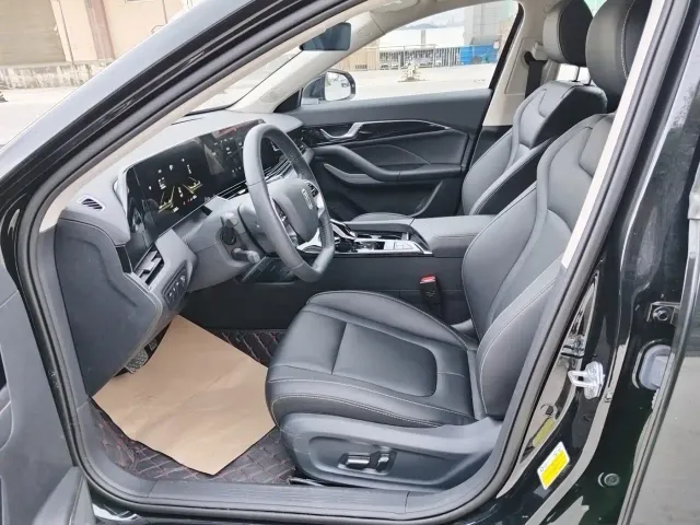 Bestune B70 — Фото автомобиля 5