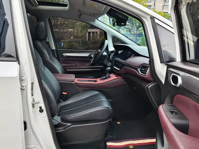 GAC Trumpchi M6 — Фото автомобиля 12