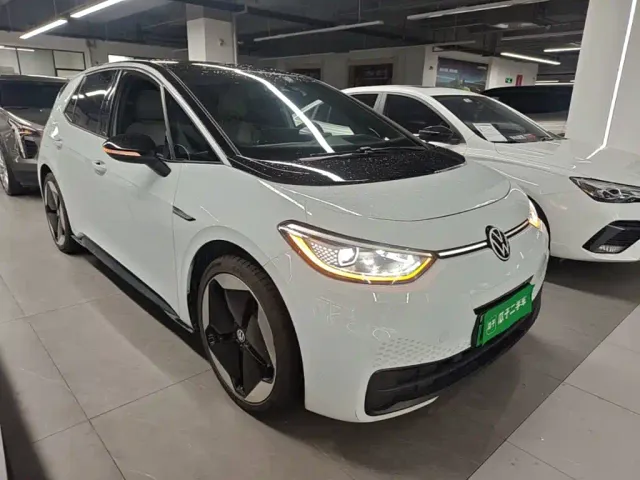 Volkswagen ID.3 — Фото автомобиля 3