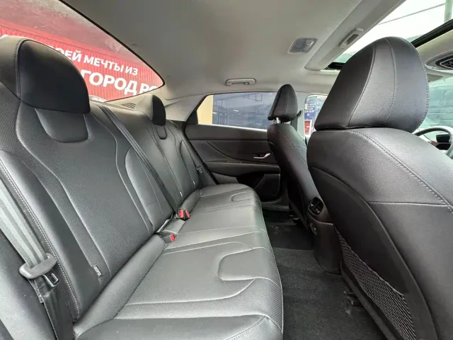 Hyundai Elantra — Фото автомобиля 19