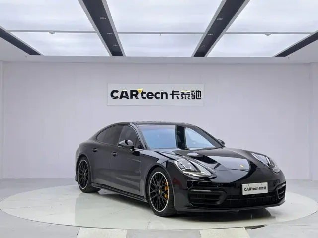 Porsche Panamera — Фото автомобиля 23