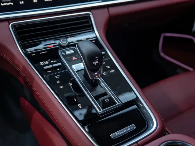 Porsche Panamera — Фото автомобиля 12