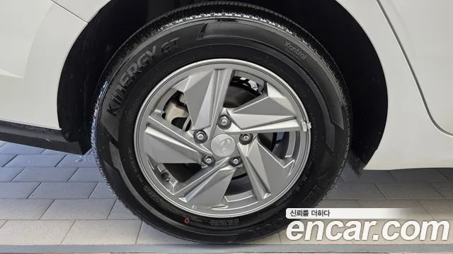 Hyundai Avante CN7 — Фото автомобиля 5
