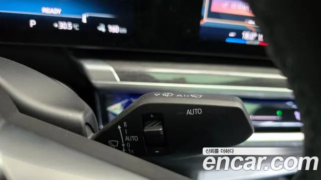 BMW i7 — Фото автомобиля 20
