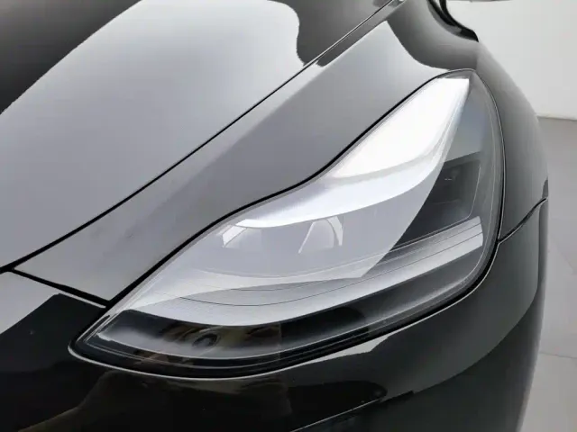 Tesla Model Y — Фото автомобиля 7
