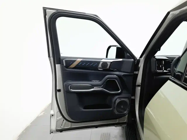 BYD FangChengBao Leopard 8 — Фото автомобиля 8