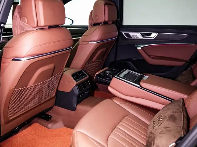 Audi A6L — Фото автомобиля 19