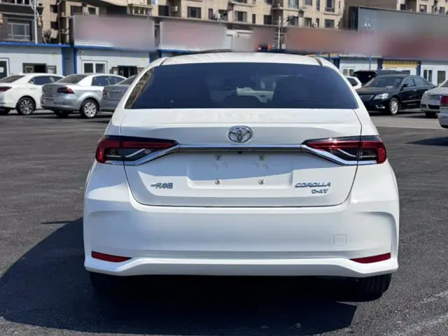 Toyota Corolla — Фото автомобиля 7