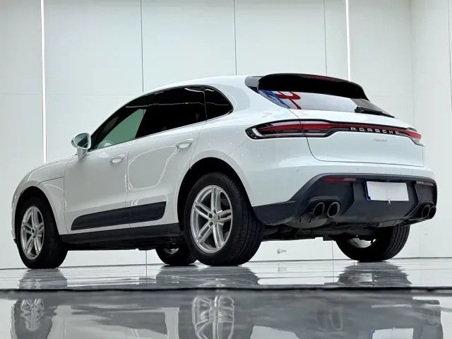 Porsche Macan — Фото автомобиля 16