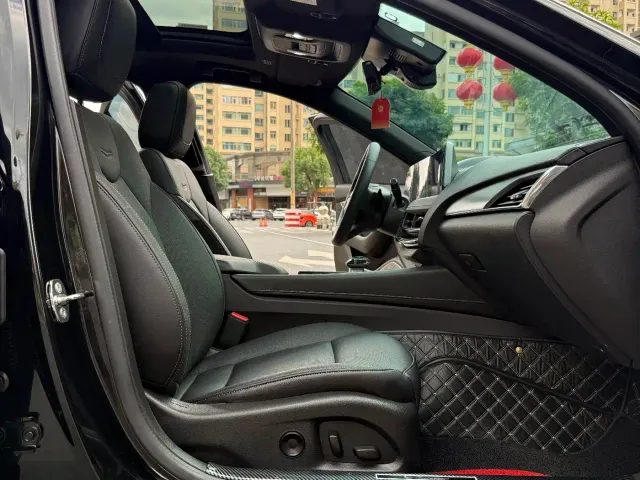 Cadillac CT5 — Фото автомобиля 27