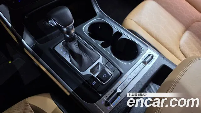 Kia Carnival Generation 4 — Фото автомобиля 12