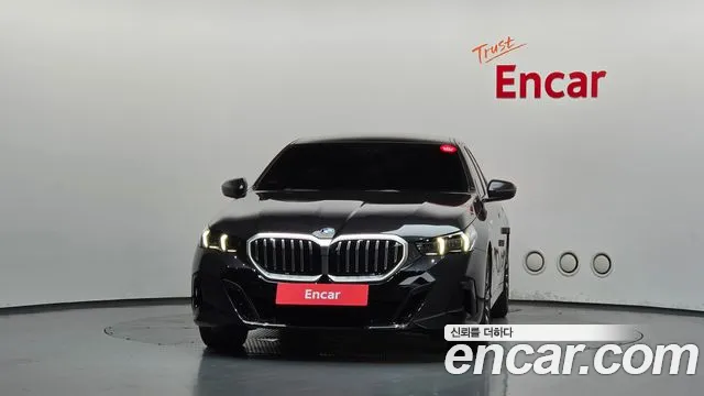 BMW 5-Series 5 серия (G60) 530i xDrive M Sport — Фото автомобиля 3