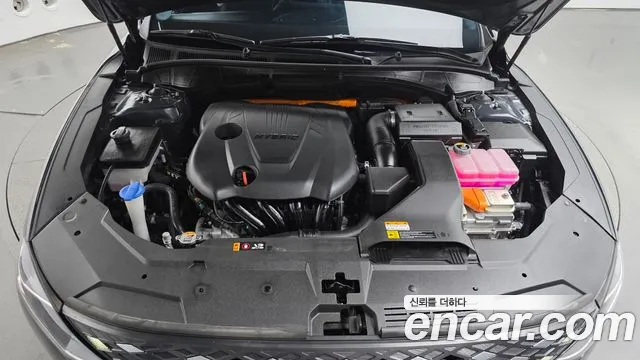 Hyundai Grandeur (New) Hybrid — Фото автомобиля 9
