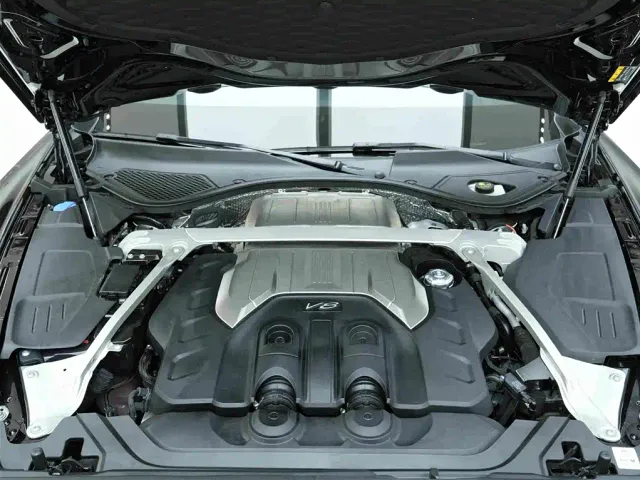 Bentley Flying Spur — Фото автомобиля 25