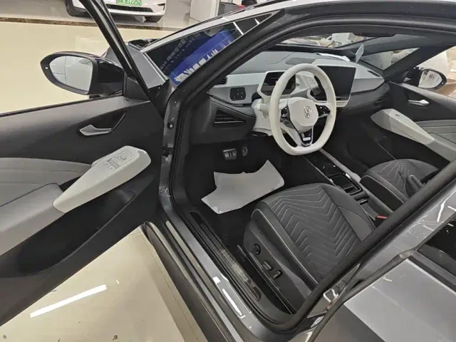 Volkswagen ID.3 — Фото автомобиля 15