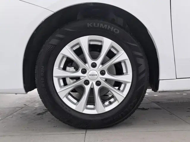 Roewe i5 — Фото автомобиля 17