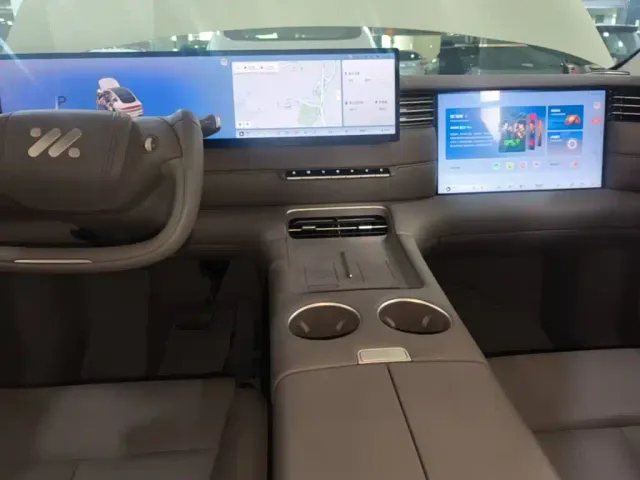 IM Motors LS6 — Фото автомобиля 12