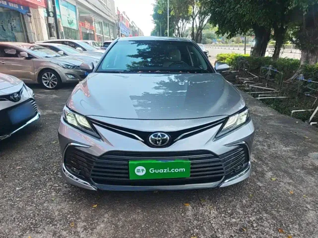 Toyota Camry — Фото автомобиля 2