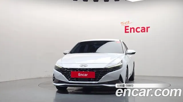 Hyundai Avante CN7 — Фото автомобиля 3