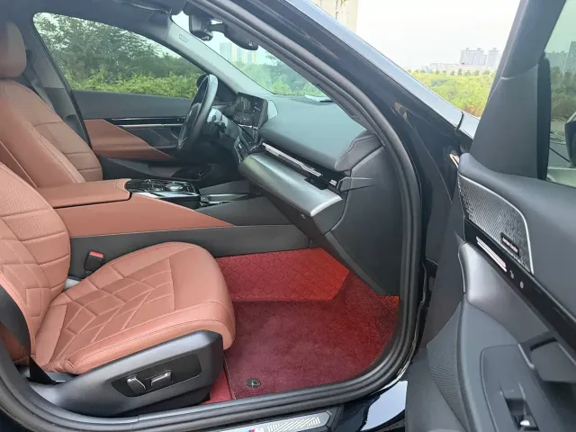 BMW BMW 5 Series 2024 525Li M Sport Package — Фото автомобиля 13