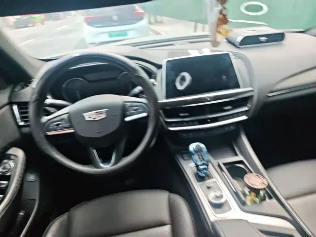 Cadillac CT5 — Фото автомобиля 6