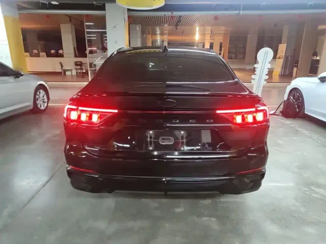 Ford Mondeo — Фото автомобиля 5