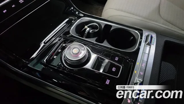 Kia Canival Carnival 4 поколение Бензин 7 мест Noblesse — Фото автомобиля 10