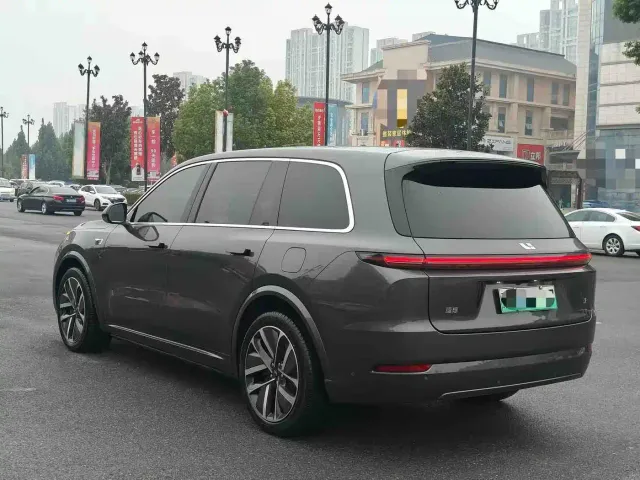 Li Auto L9 — Фото автомобиля 6