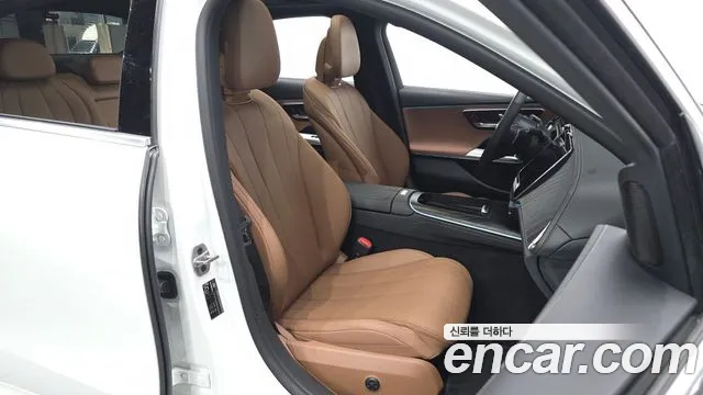 Mercedes-Benz E-Class W214 — Фото автомобиля 26