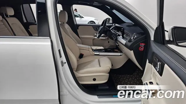 Mercedes-Benz EQB X243 — Фото автомобиля 11