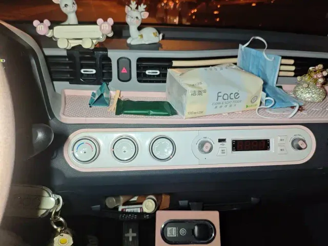 Wuling Hongguang Mini EV — Фото автомобиля 9