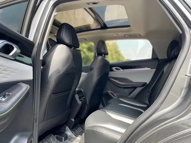 Geely Binyue — Фото автомобиля 5