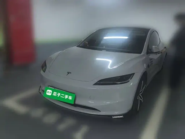 Фотография автомобиля — Tesla Model 3