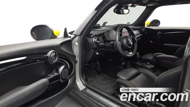 MINI Cooper Cooper Electric — Фото автомобиля 15