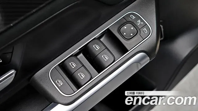 Mercedes-Benz GLB-Class X247 — Фото автомобиля 12