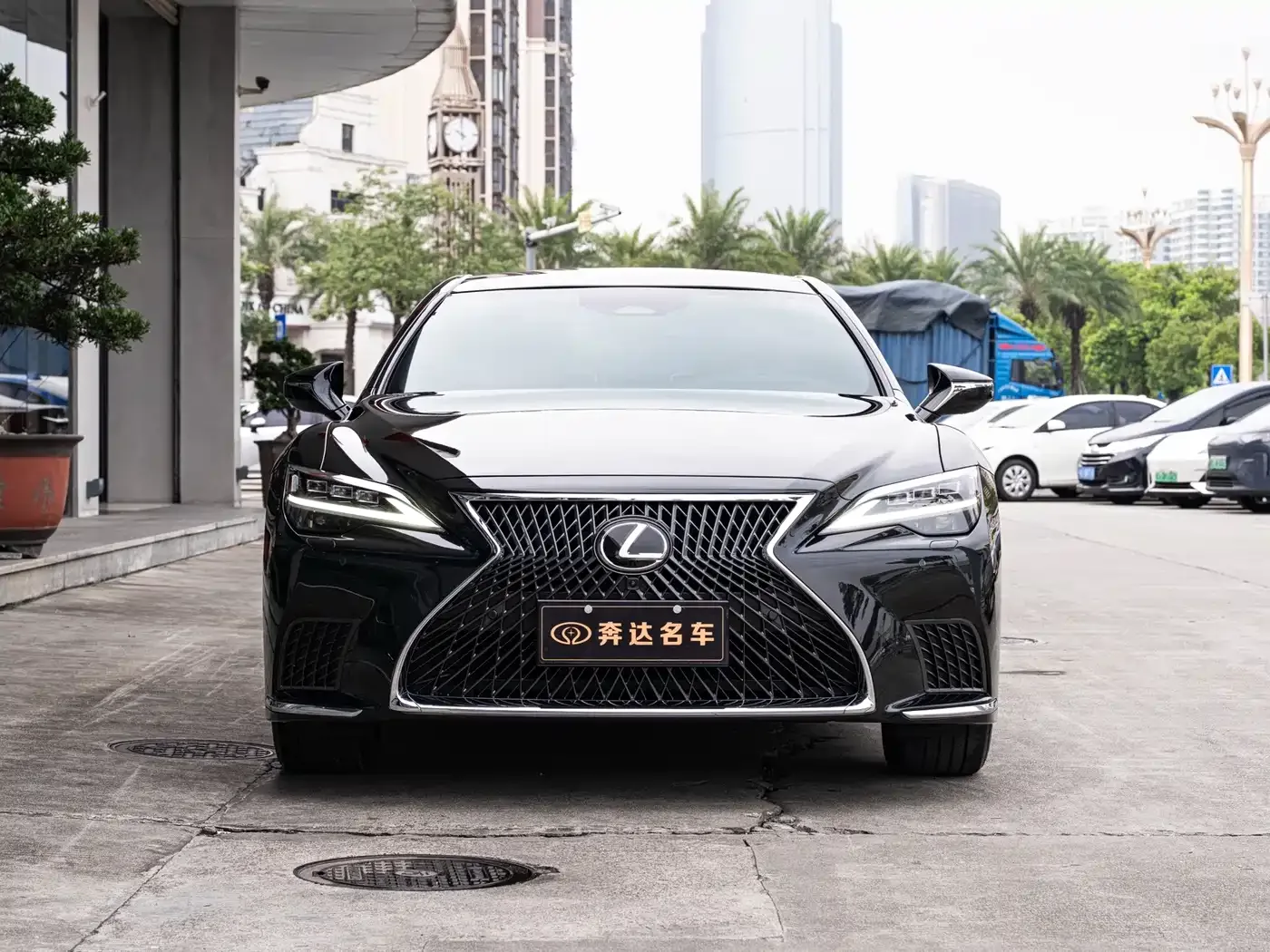 Lexus Lexus LS 2024 Model 500h Luxury Edition — Фото автомобиля 2