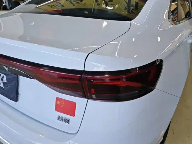 Geely Emgrand — Фото автомобиля 7