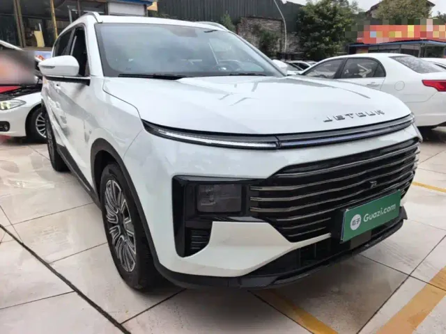 Jetour X70 Plus — Фото автомобиля 3