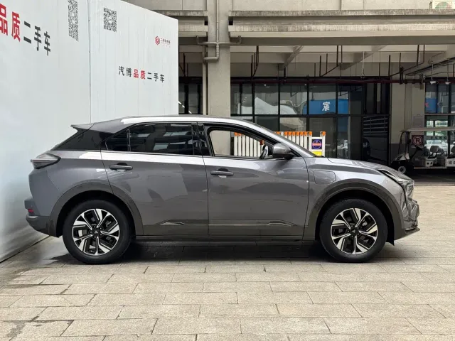 Nezha Auto Neta U 2022 Pro 400 Smooth Edition — Фото автомобиля 4