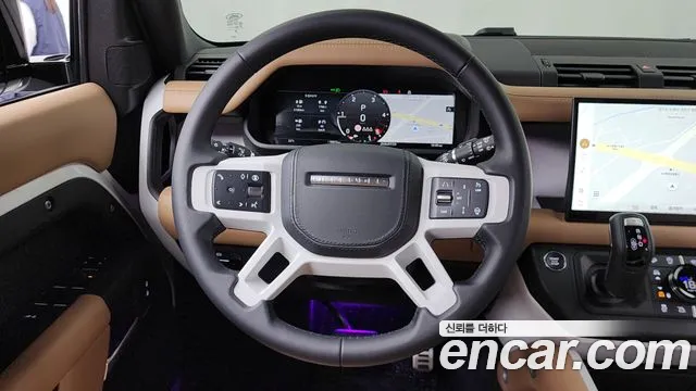 Land Rover Defender — Фото автомобиля 13