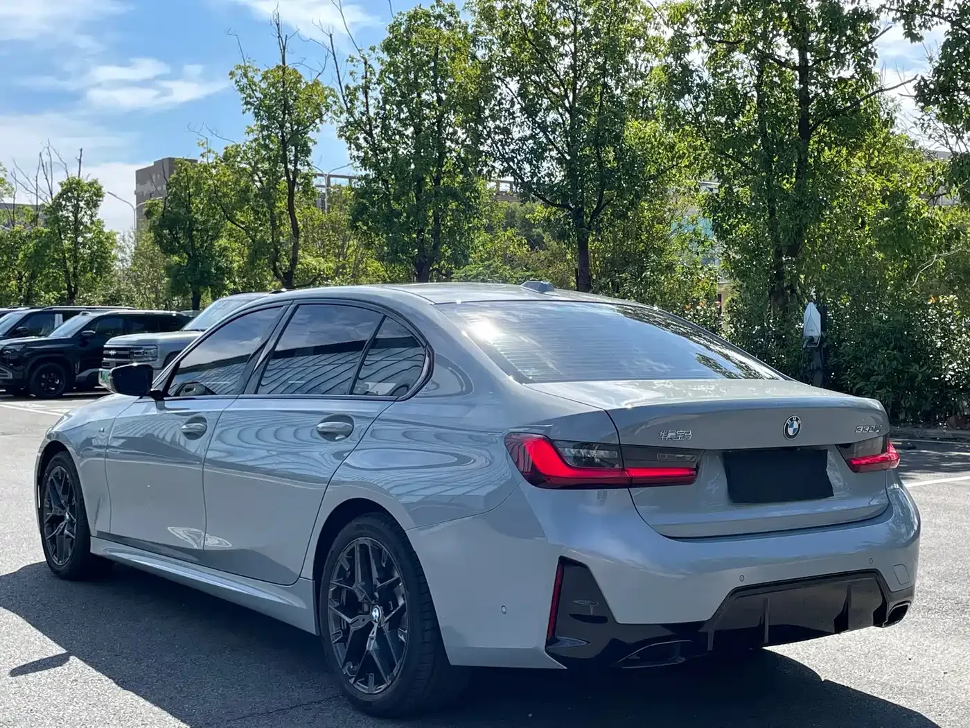 BMW BMW 3 Series 2025 330Li M Sport Night Edition — Фото автомобиля 19