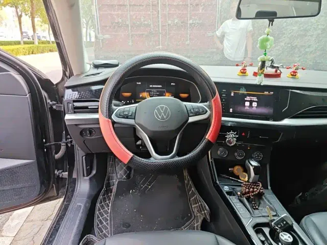 Volkswagen Passat — Фото автомобиля 2