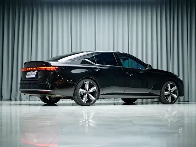 Nissan Teana — Фото автомобиля 11