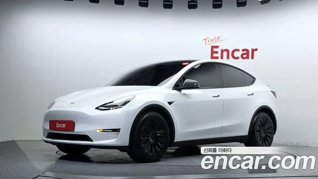 Фотография автомобиля — Tesla Model Y