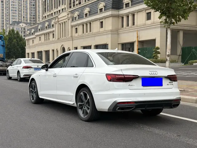 Audi Audi A4L 2022 40 TFSI Fashion Dynamic — Фото автомобиля 8