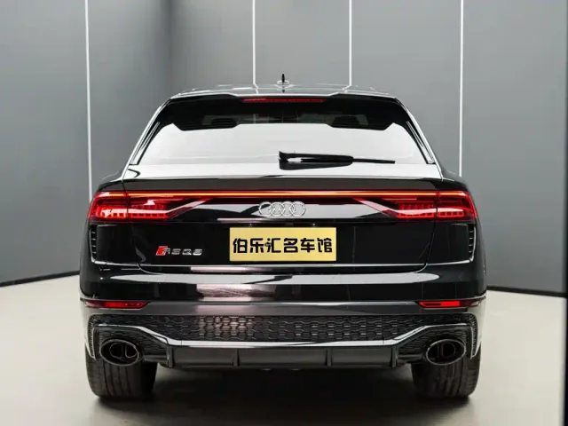 Audi RS Q8 — Фото автомобиля 6