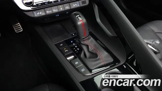 Hyundai AVANTE — Фото автомобиля 2