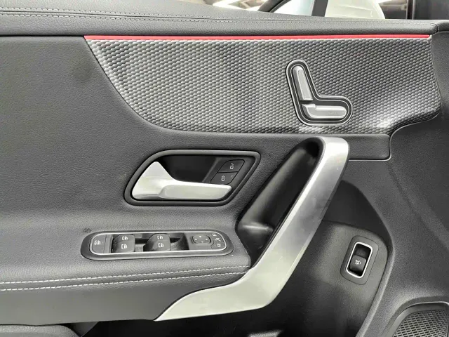 Mercedes-Benz A-Class — Фото автомобиля 16
