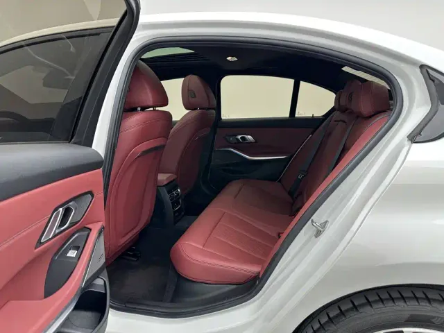 BMW 3 Series — Фото автомобиля 18